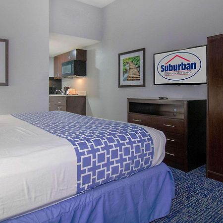 Quality Inn Roseville-Detroit North Екстер'єр фото