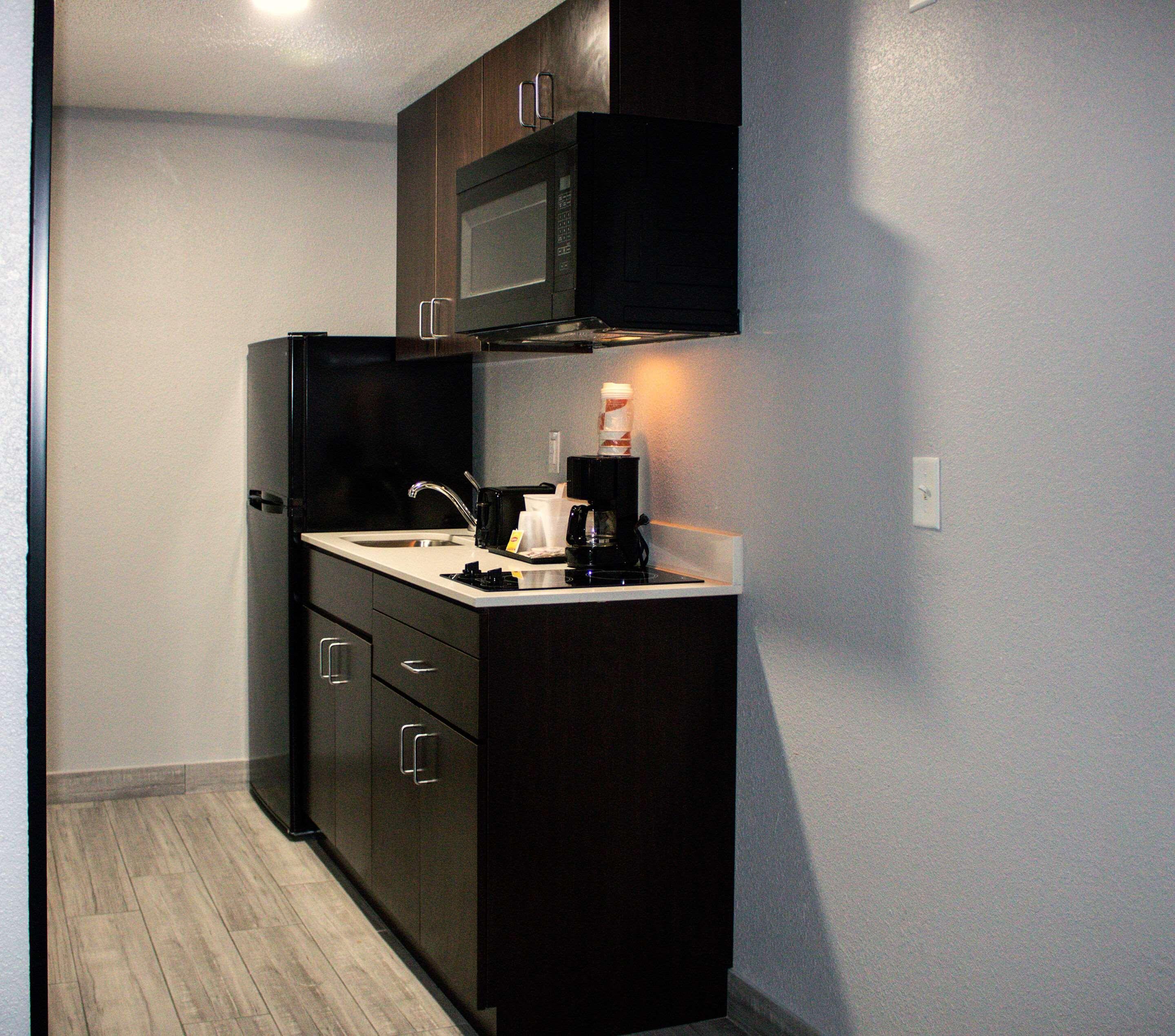 Quality Inn Roseville-Detroit North Екстер'єр фото