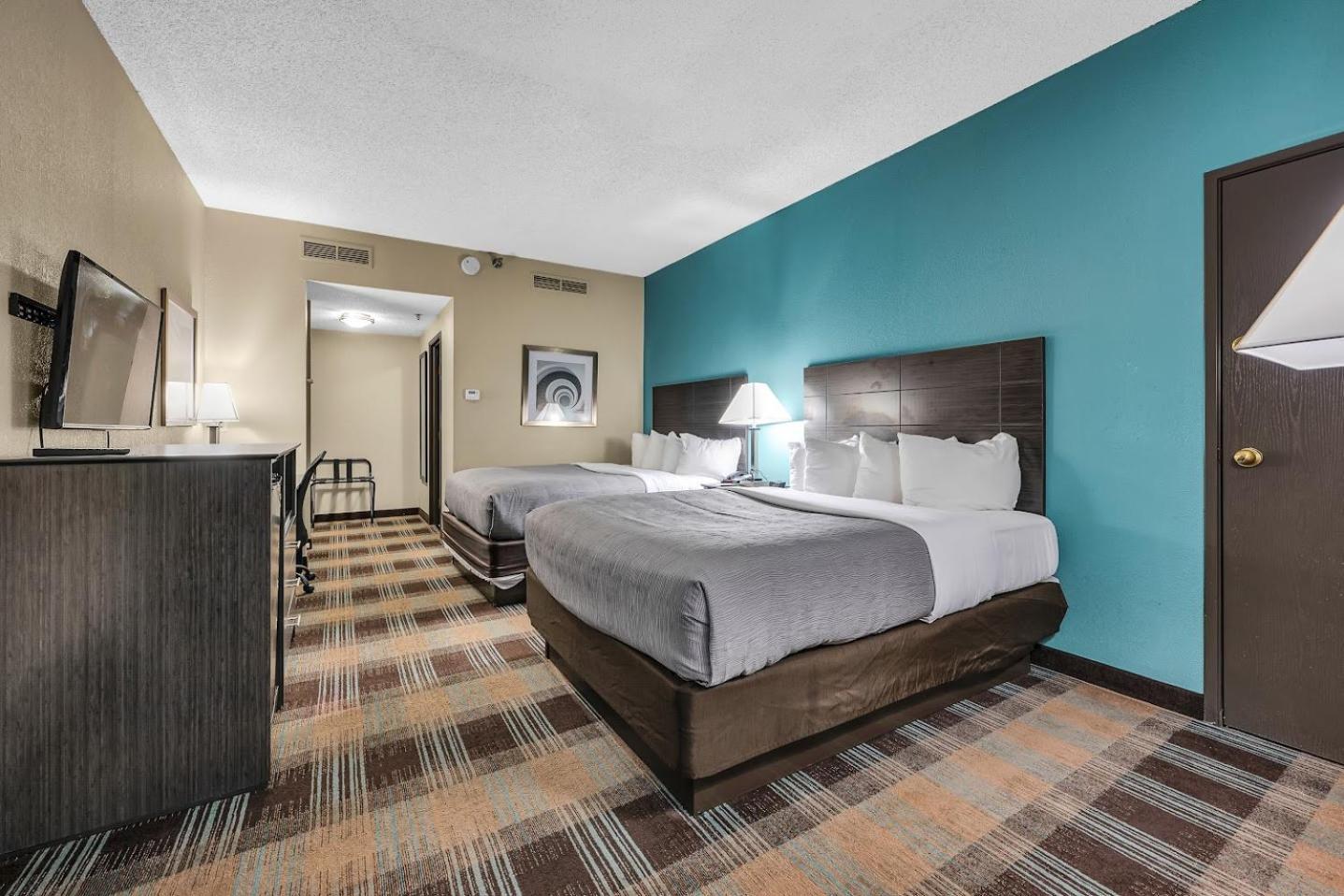 Quality Inn Roseville-Detroit North Екстер'єр фото