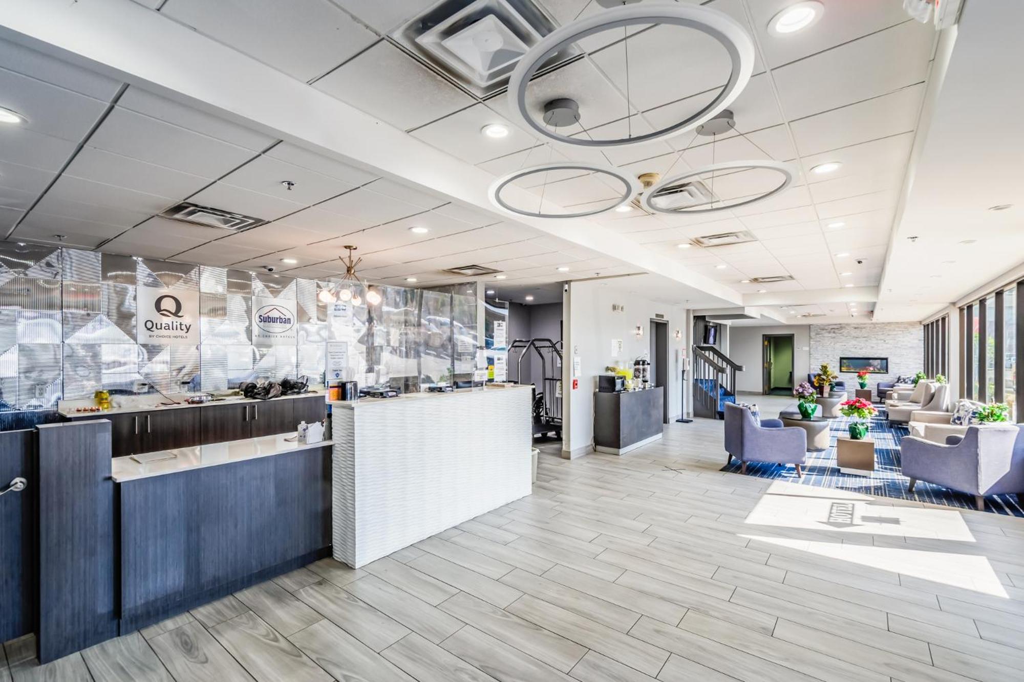 Quality Inn Roseville-Detroit North Екстер'єр фото